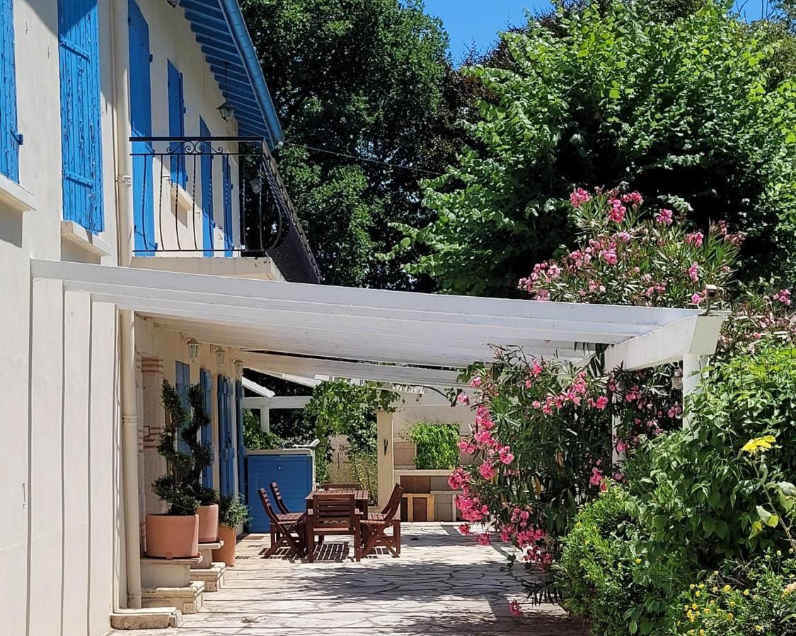 La Maison Des Eaux Saint-Jean-de-Thurac Exterior foto